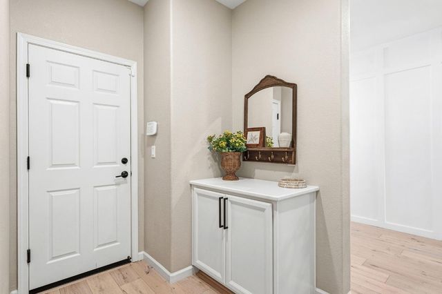 4305 Hydra Cir, Roseville, CA 95747