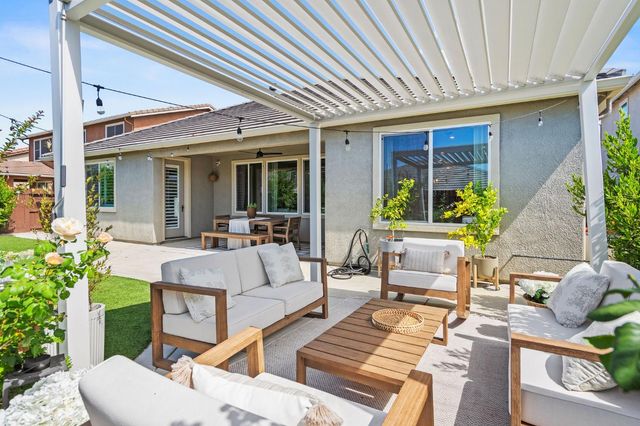 4305 Hydra Cir, Roseville, CA 95747