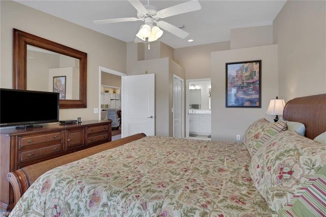 8640 Cedar Hammock CIR # 524, Naples, FL 34112