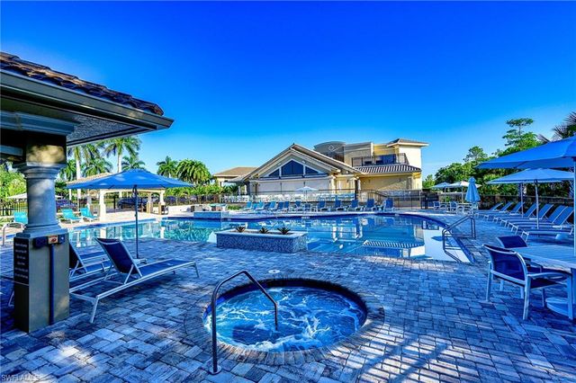 8640 Cedar Hammock CIR # 524, Naples, FL 34112