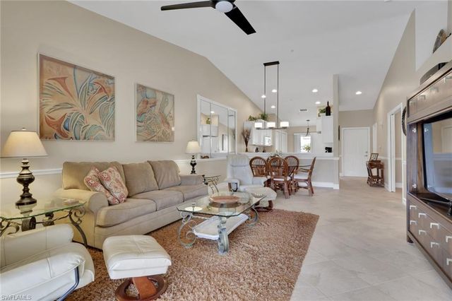 8640 Cedar Hammock CIR # 524, Naples, FL 34112