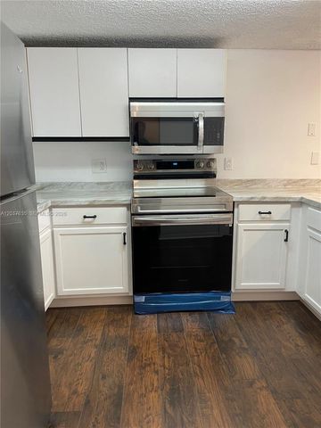 5650 W 26th Ct 207, Hialeah, FL 33016
