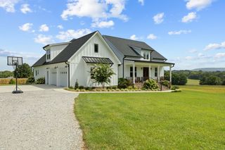 1225 Collins Ln, Huntland, TN 37345