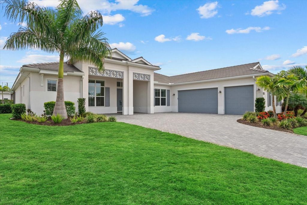 Image 3 of property listing at 8133 NEVIS RUN, Bradenton, FL 34202