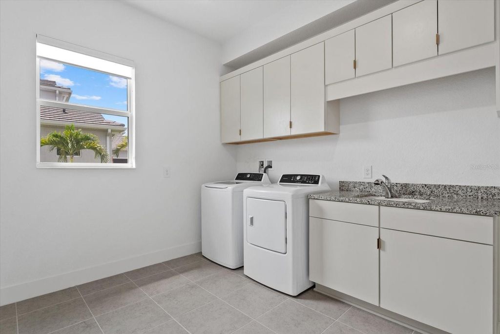 Image 41 of property listing at 8133 NEVIS RUN, Bradenton, FL 34202