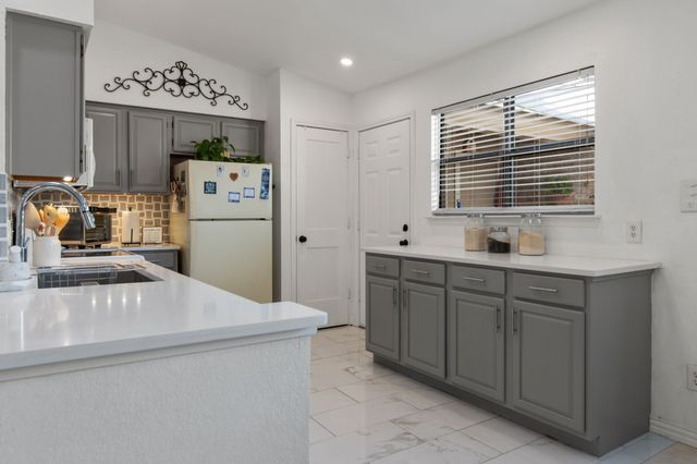 2116 Cottage Oak Lane, Colleyville, TX 76034