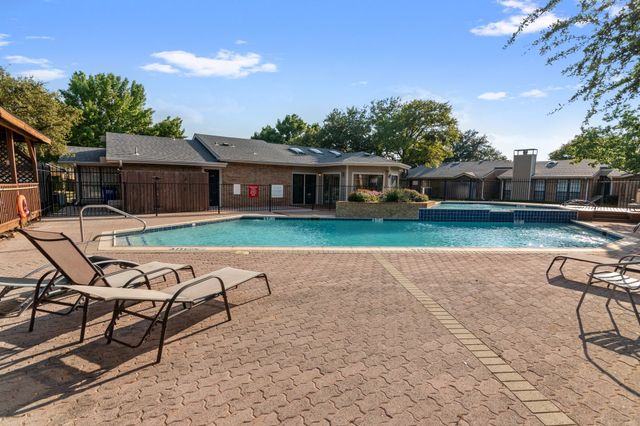 2116 Cottage Oak Lane, Colleyville, TX 76034