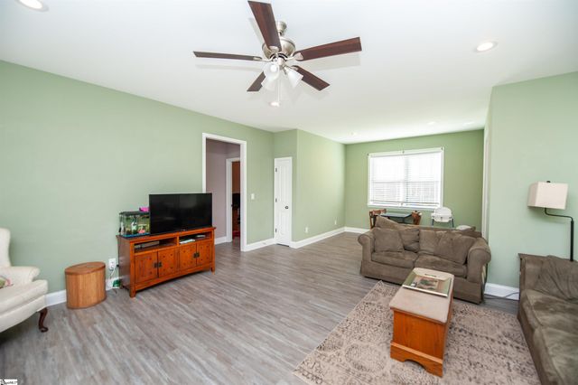 303 Saluda Street, Belton, SC 29627