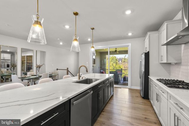 232 HICKORY HOLLOW CT, Cockeysville, MD 21030