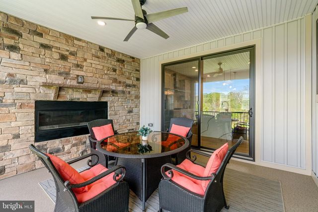 232 HICKORY HOLLOW CT, Cockeysville, MD 21030