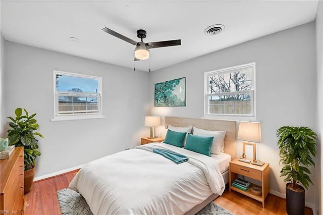 702 Nottingham DR, Hampton, VA 23669