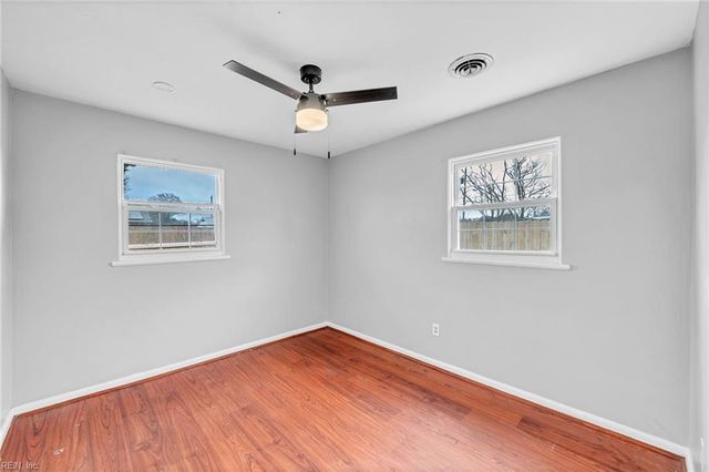 702 Nottingham DR, Hampton, VA 23669