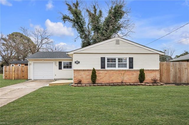 702 Nottingham DR, Hampton, VA 23669