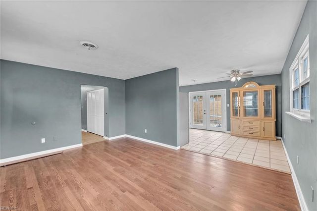 702 Nottingham DR, Hampton, VA 23669