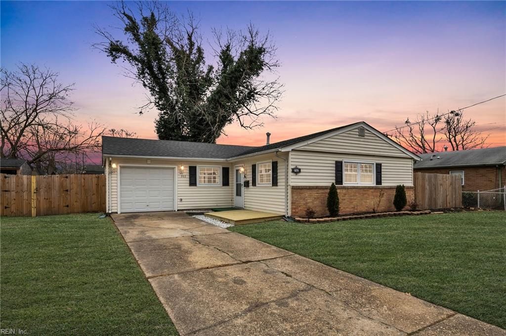 702 Nottingham DR, Hampton, VA 23669