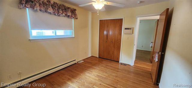 6556 Drexel Street, Dearborn Heights, MI 48127