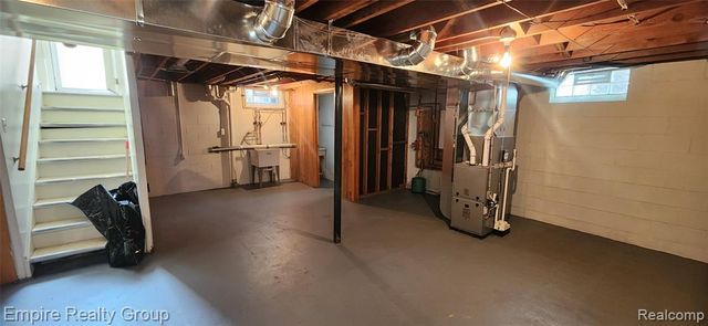 6556 Drexel Street, Dearborn Heights, MI 48127