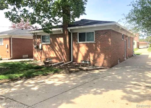 6556 Drexel Street, Dearborn Heights, MI 48127