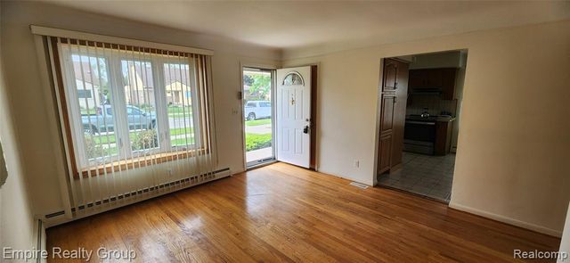 6556 Drexel Street, Dearborn Heights, MI 48127