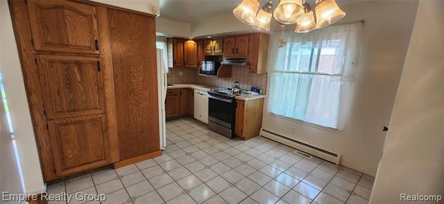 6556 Drexel Street, Dearborn Heights, MI 48127
