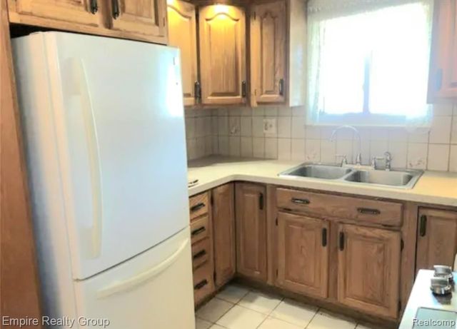 6556 Drexel Street, Dearborn Heights, MI 48127