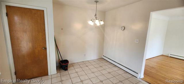 6556 Drexel Street, Dearborn Heights, MI 48127