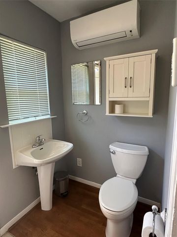 1041 Rosemont ST, Austin, TX 78723