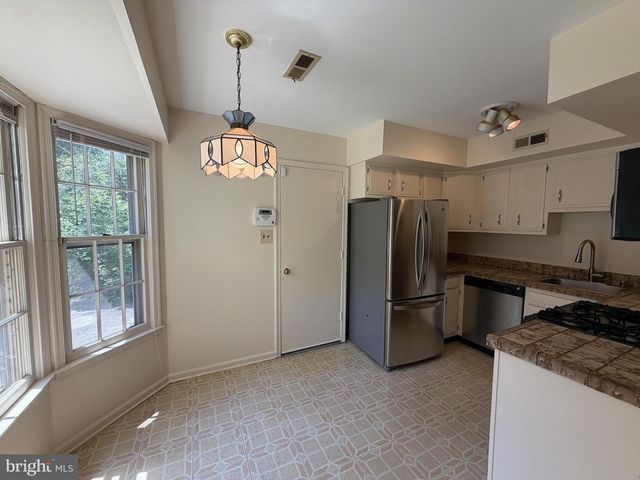 29 ARGYLE AVE, Blackwood, NJ 08012