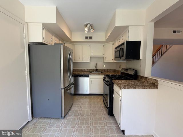 29 ARGYLE AVE, Blackwood, NJ 08012