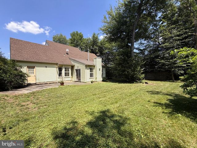 29 ARGYLE AVE, Blackwood, NJ 08012