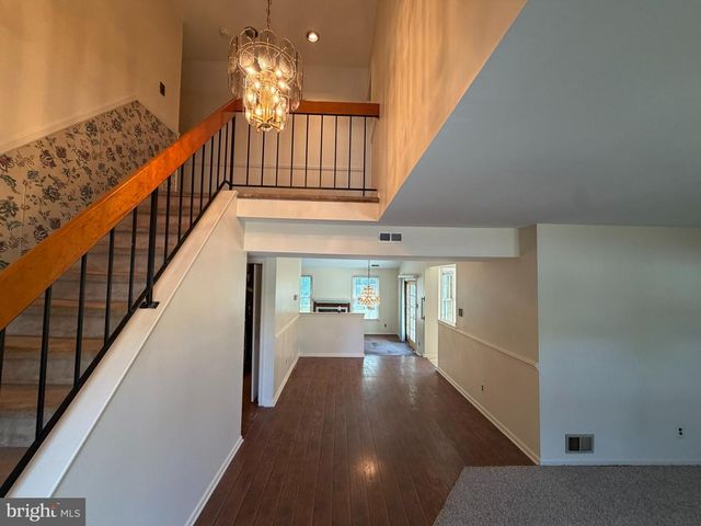 29 ARGYLE AVE, Blackwood, NJ 08012