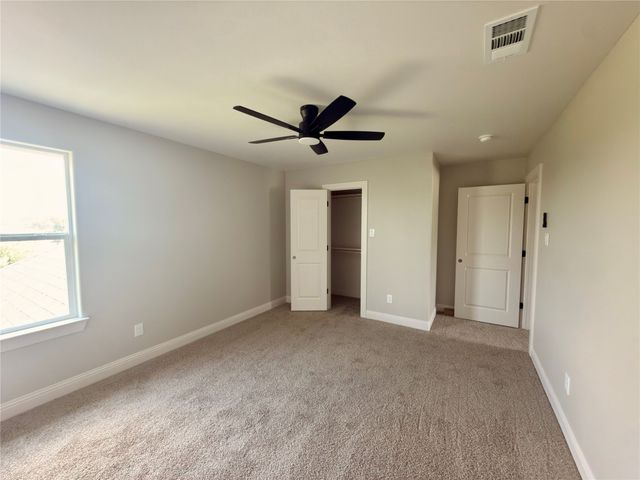 402 Bellaire Circle, Mineral Wells, TX 76067