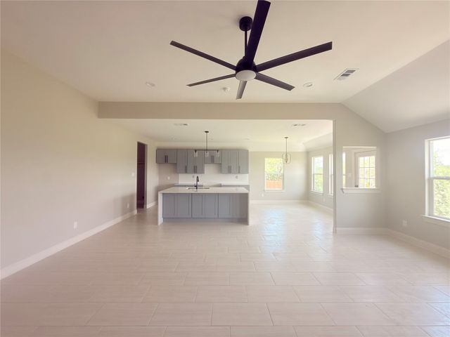 402 Bellaire Circle, Mineral Wells, TX 76067