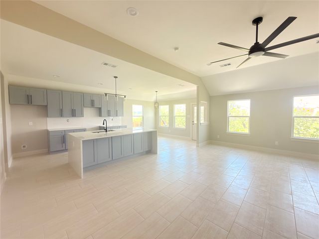 402 Bellaire Circle, Mineral Wells, TX 76067