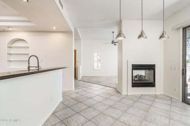 20802 N GRAYHAWK Drive 1184, Scottsdale, AZ 85255