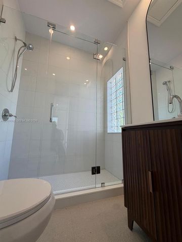 533 Minorca Ave, Coral Gables, FL 33134