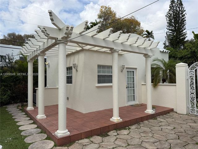 533 Minorca Ave, Coral Gables, FL 33134