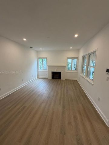 533 Minorca Ave, Coral Gables, FL 33134