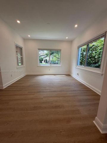 533 Minorca Ave, Coral Gables, FL 33134