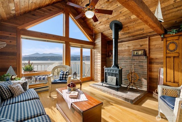 17257 Olympic View Drive NW, Silverdale, WA 98383