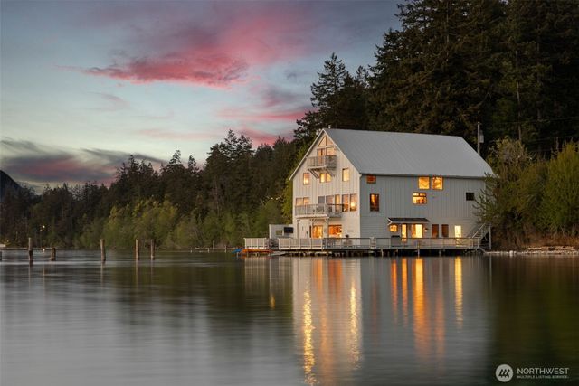 17257 Olympic View Drive NW, Silverdale, WA 98383