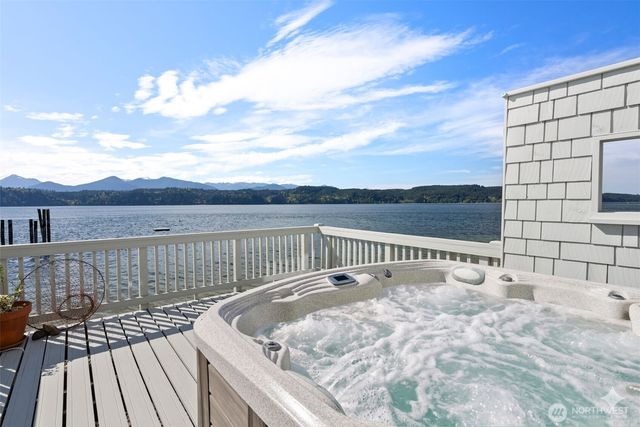 17257 Olympic View Drive NW, Silverdale, WA 98383