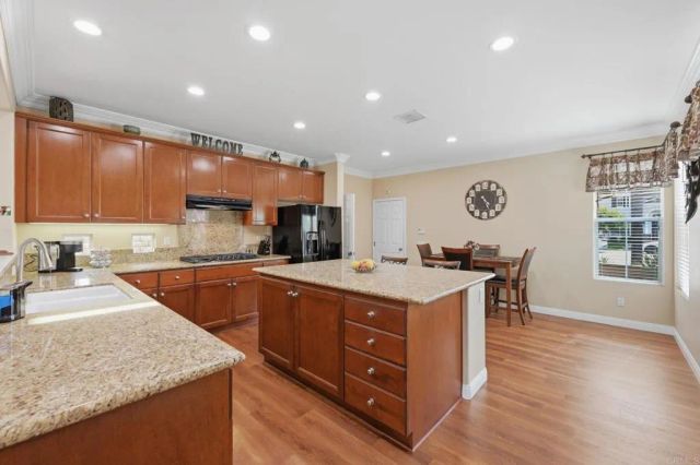 350 Lytham Glen, Escondido, CA 92026