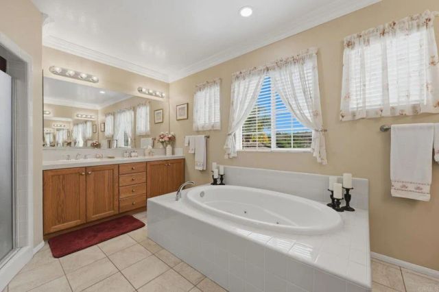 350 Lytham Glen, Escondido, CA 92026