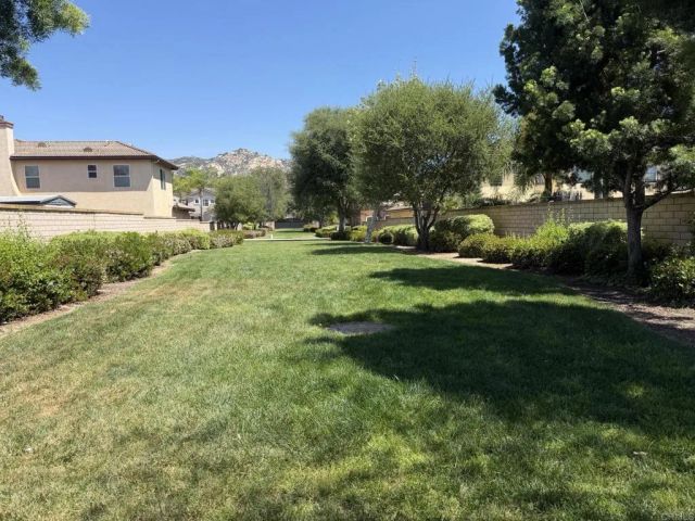 350 Lytham Glen, Escondido, CA 92026