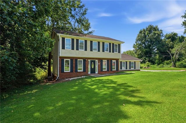 2513 Whisper Trail, Douglasville, GA 30135