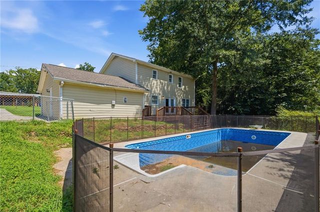 2513 Whisper Trail, Douglasville, GA 30135