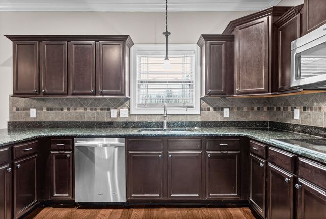 880 Cherry Blossom Lane, Clarksville, TN 37040
