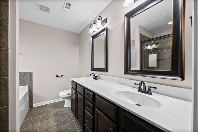 880 Cherry Blossom Lane, Clarksville, TN 37040