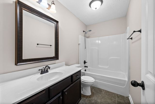 880 Cherry Blossom Lane, Clarksville, TN 37040
